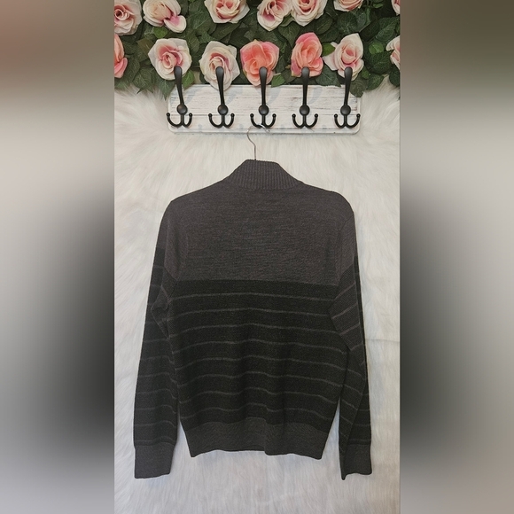 Dockers Classic Men's 3/4 Zip Pullover Sweater (NWOT) - Picture 4 of 8